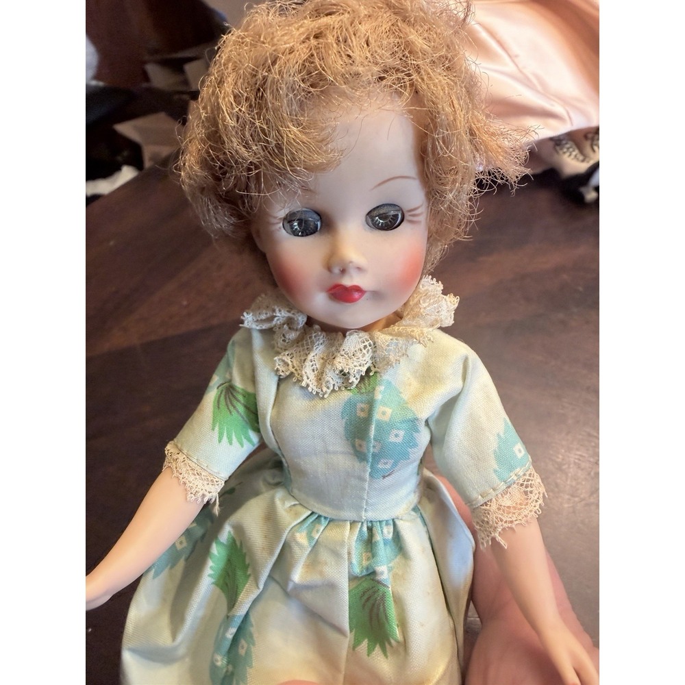 Vintage 1950s Little Miss Revlon doll 10.5 inches swivel Waist sleep eyes